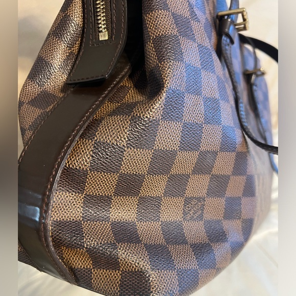 Louis Vuitton Damier Ebene Chelsea Tote - Picture 7 of 17